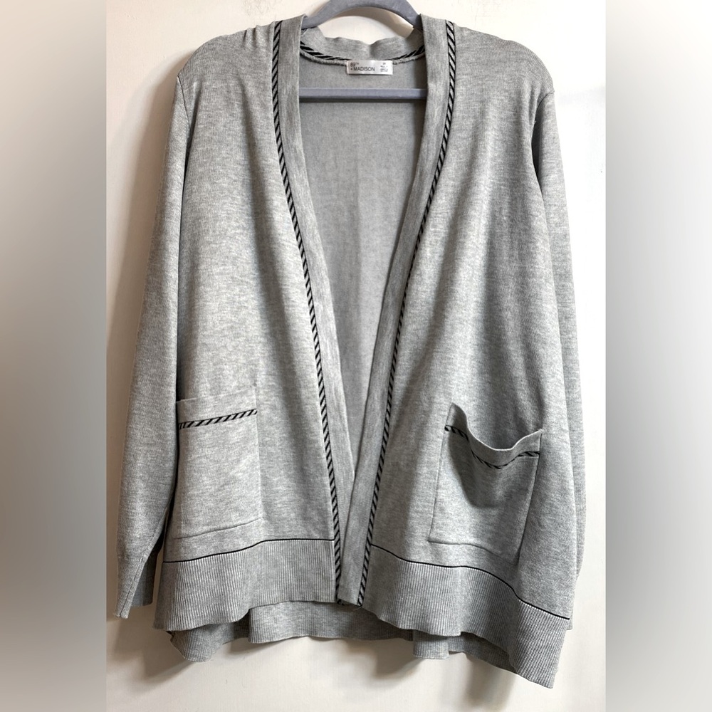 89th Madison long form cardigan size 2XL gray with black triming.